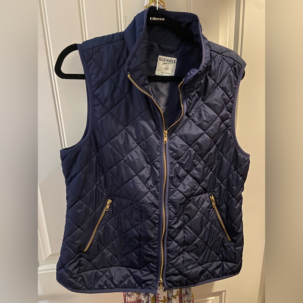 Old Navy Vest 💙 Size Large